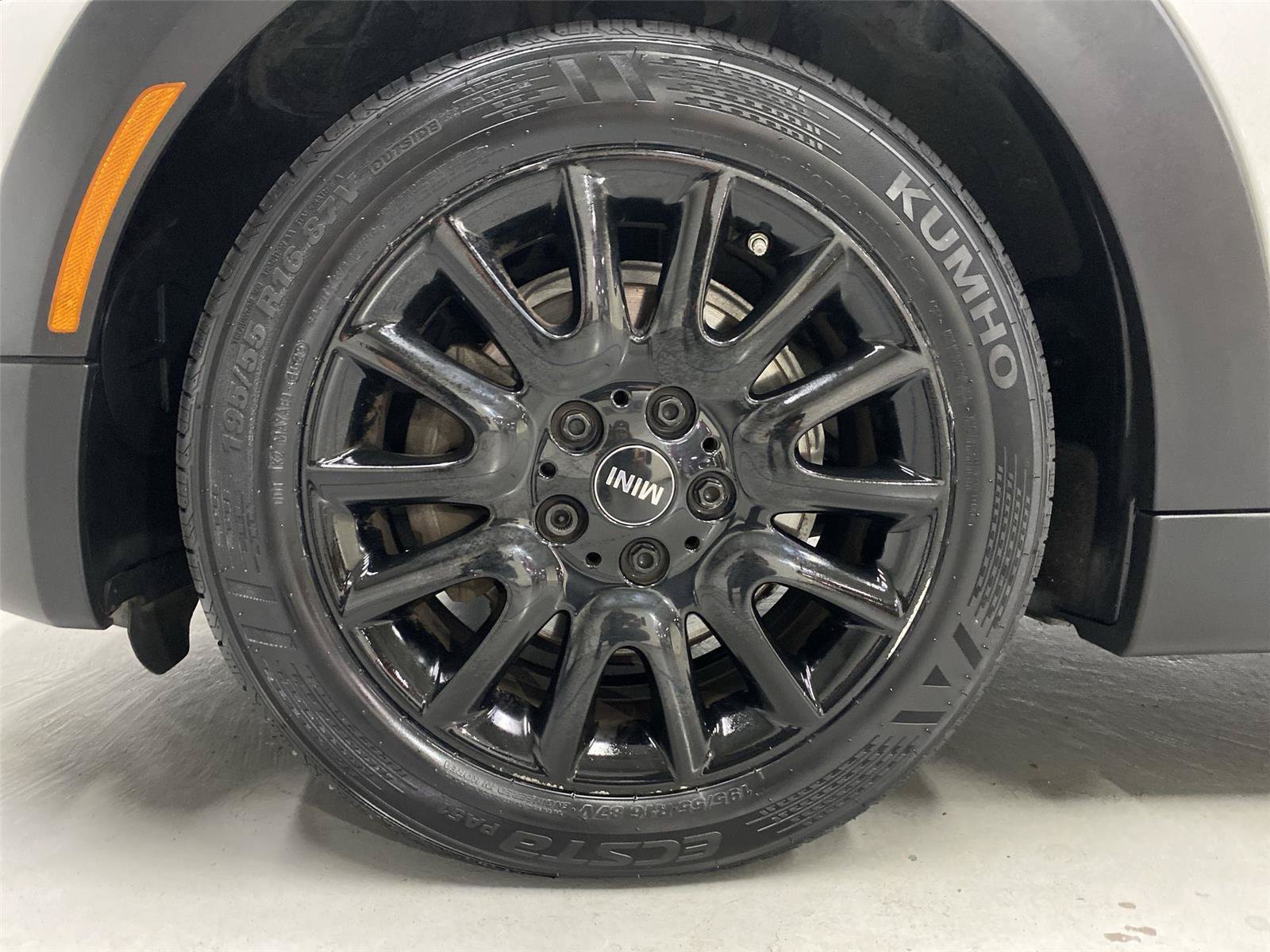 Used 2019 MINI Cooper 2-Door Hardtop FWD image 23