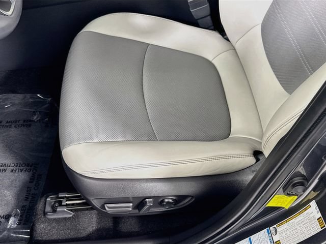 Certified 2022 Toyota RAV4 Limited w/ Limited Grade Weather Package AWD/4WD image 20