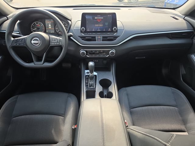 Certified 2025 Nissan Altima 2.5 S FWD image 12