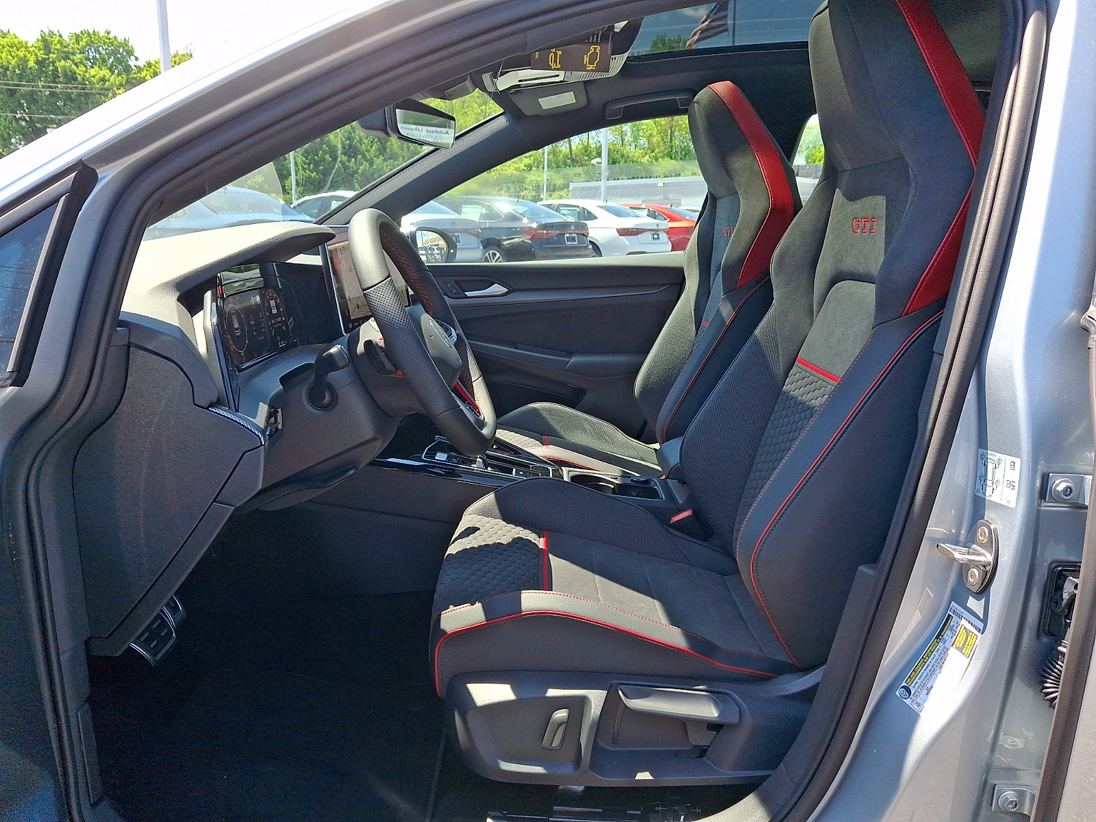 New 2026 Volkswagen GTI SE FWD image 7