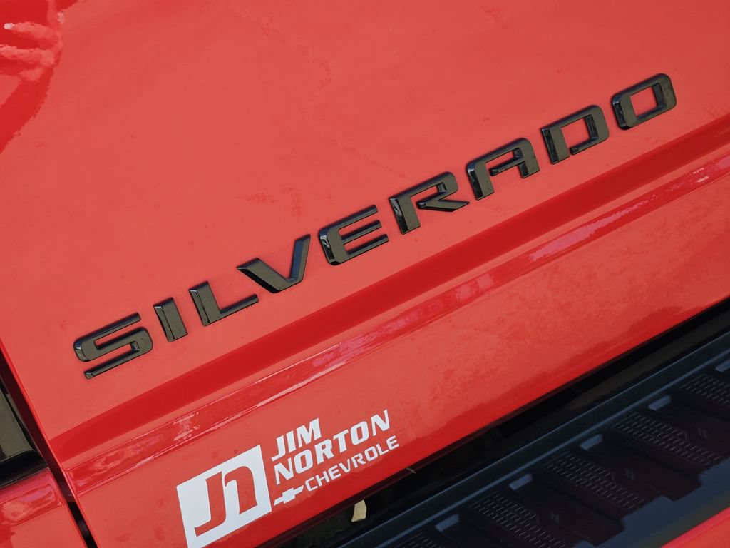 Used 2024 Chevrolet Silverado 2500 LTZ w/ LTZ Plus Package AWD/4WD image 10