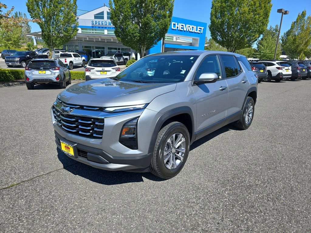 New 2025 Chevrolet Equinox LT image 2