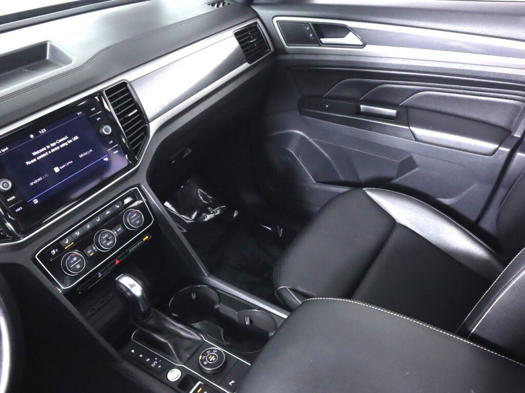 Used 2020 Volkswagen Atlas Cross Sport SEL image 34