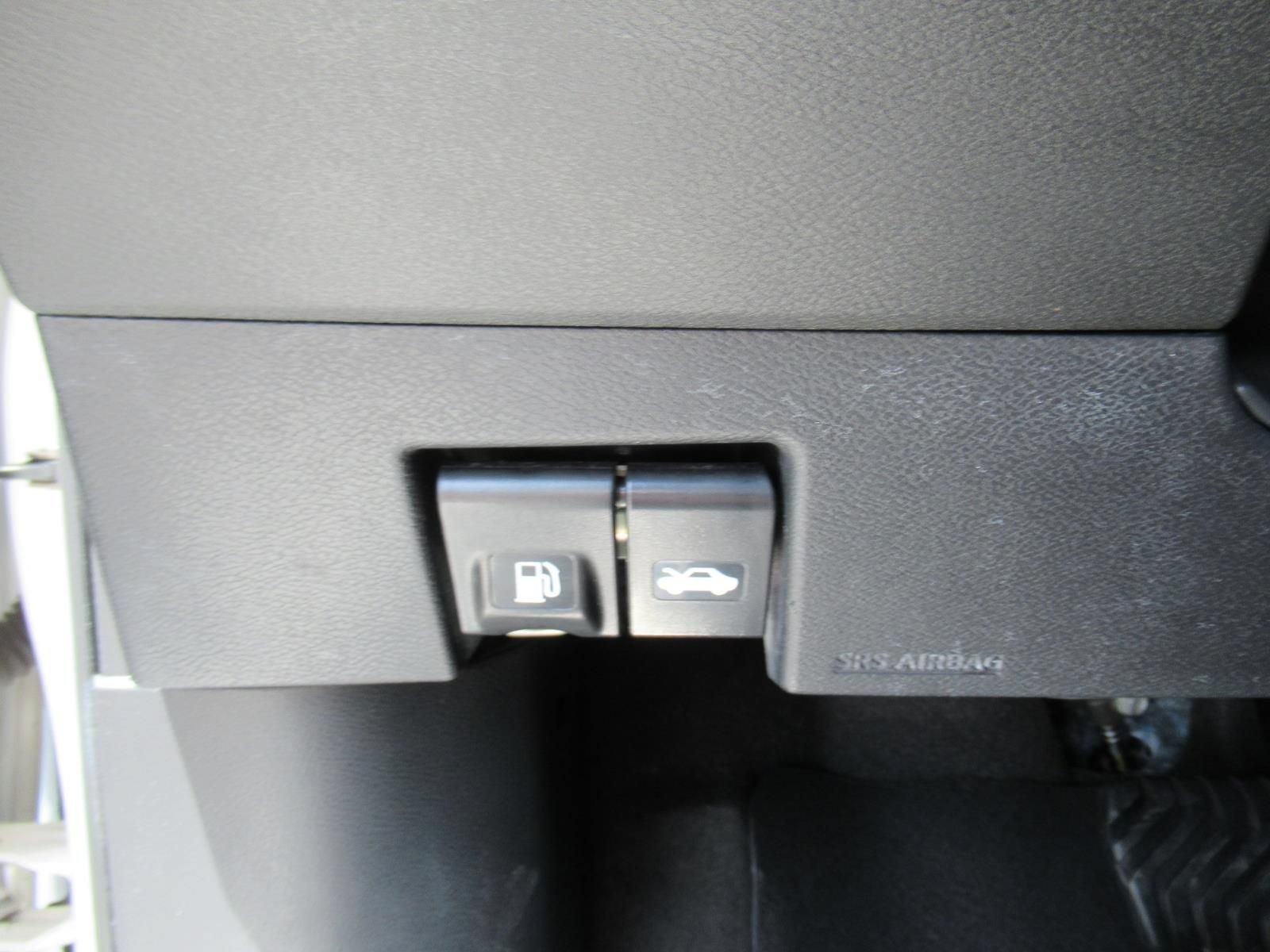Used 2020 Nissan Kicks SR w/ SR Premium Package FWD image 22