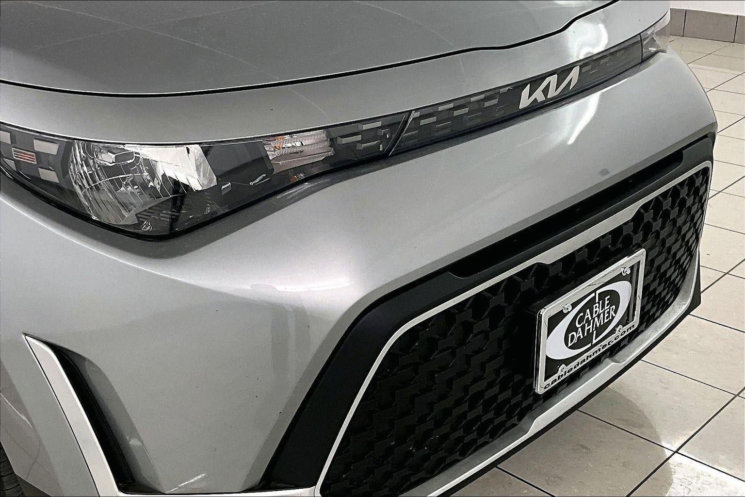 Used 2025 Kia Soul LX FWD image 33