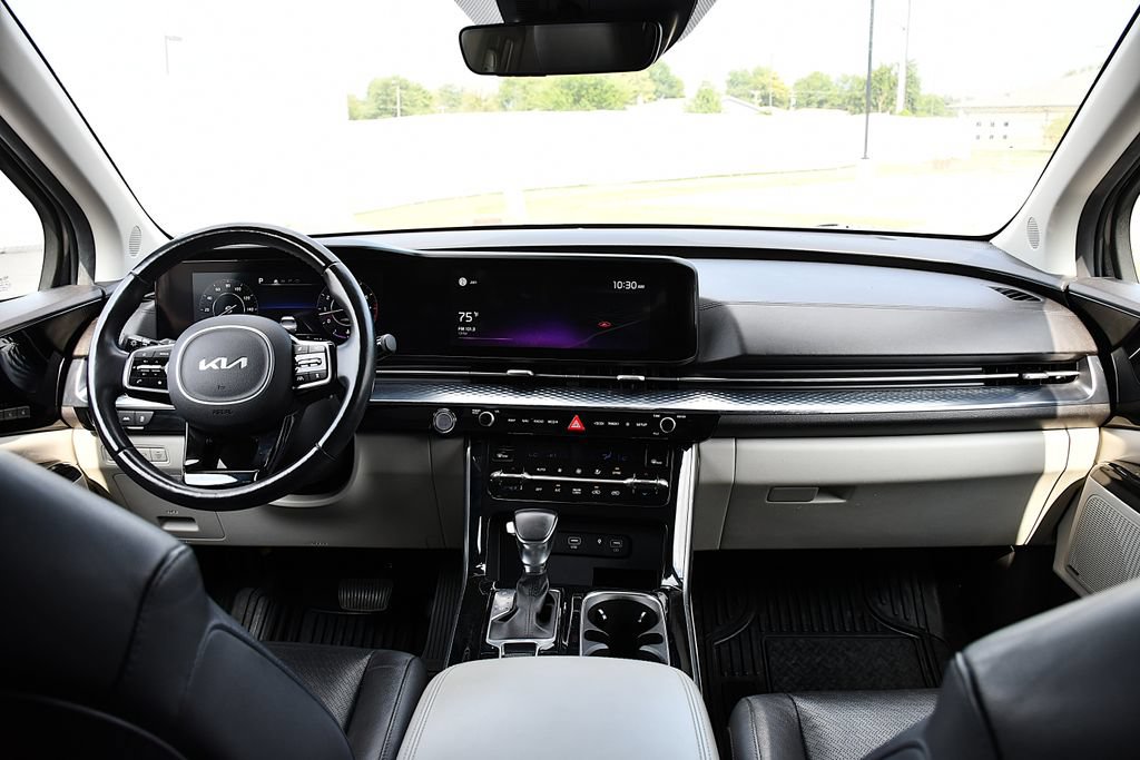 Used 2022 Kia Carnival SX Prestige FWD image 23