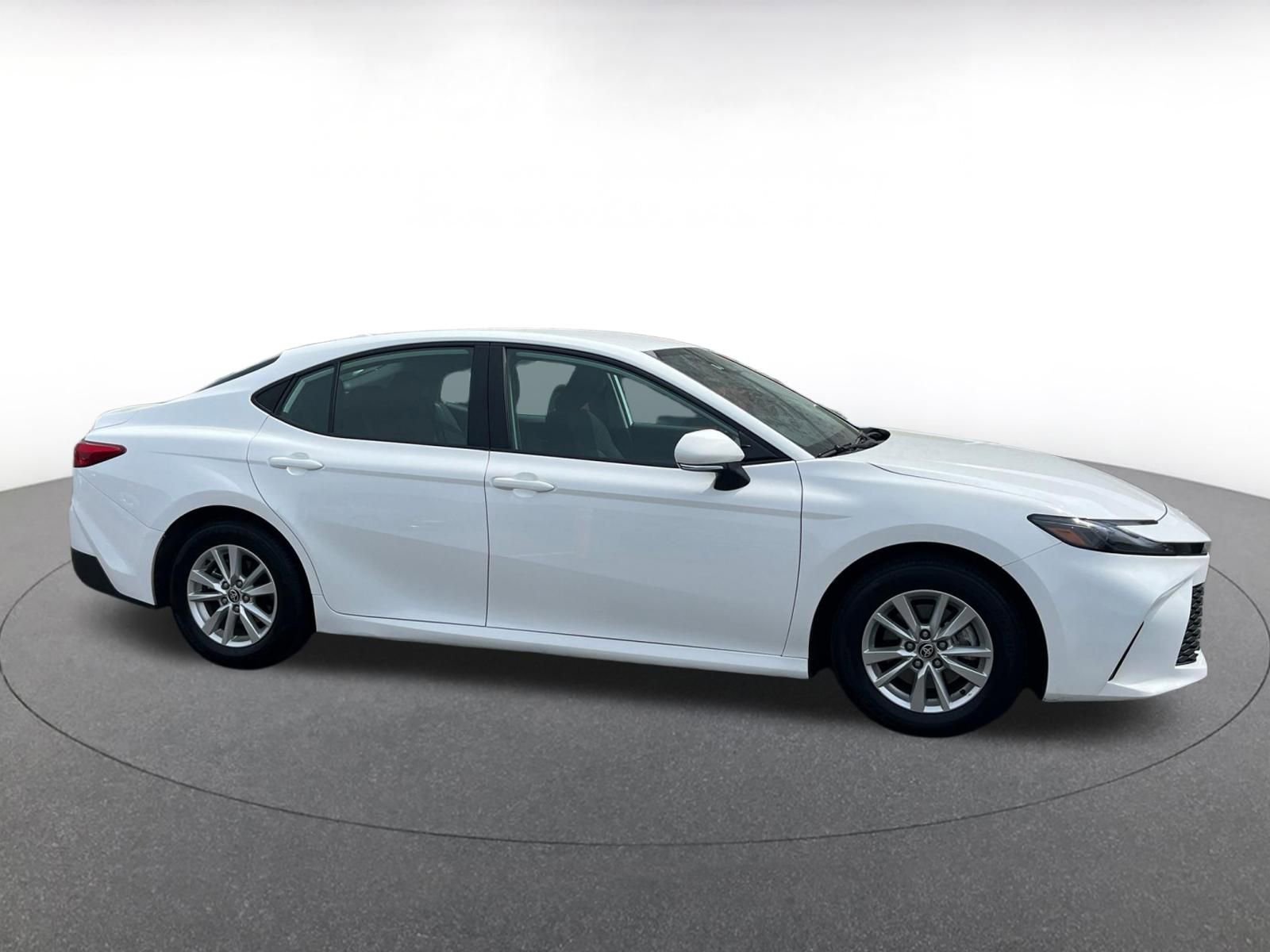 Used 2025 Toyota Camry LE image 15