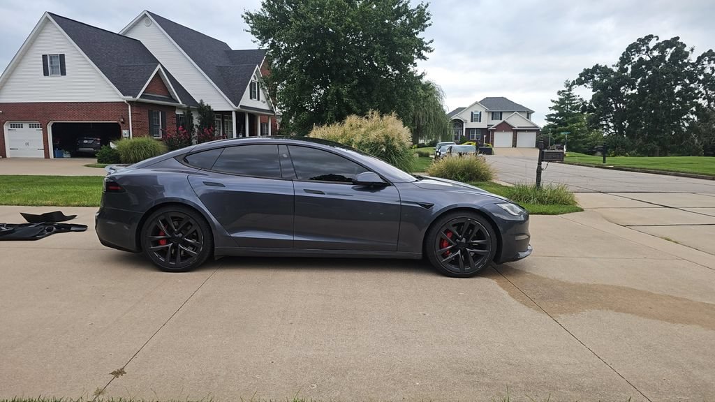 Used 2023 Tesla Model S Plaid AWD/4WD image 2