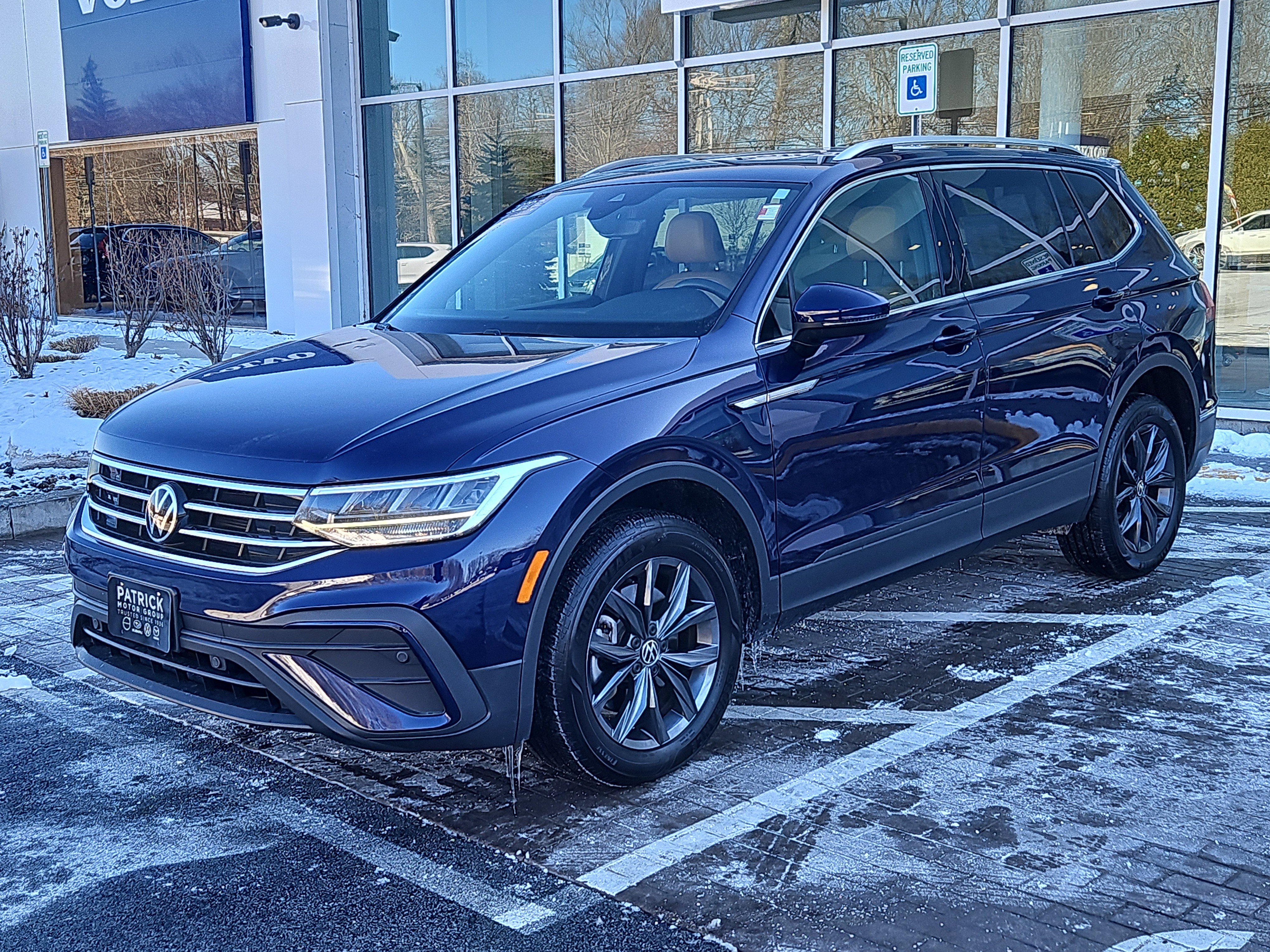 Certified 2022 Volkswagen Tiguan SE w/ Panoramic Sunroof Package image 23