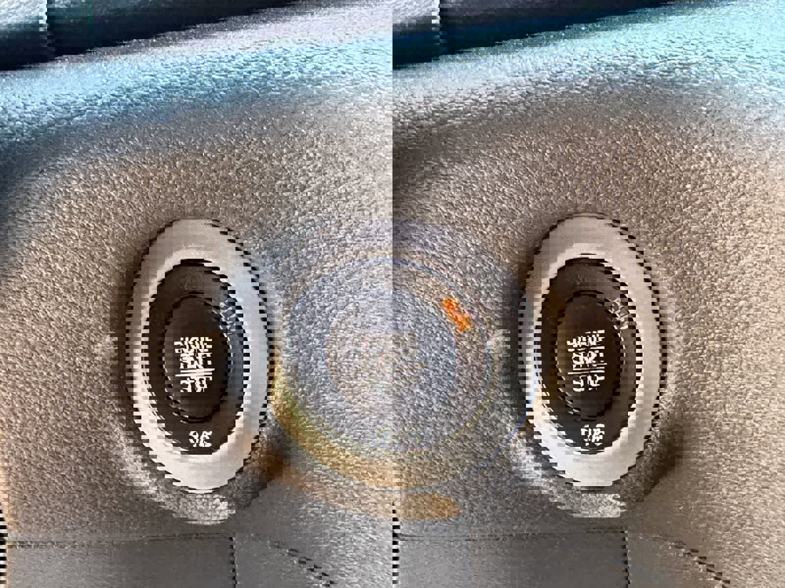 Used 2025 Chrysler Pacifica Limited image 24