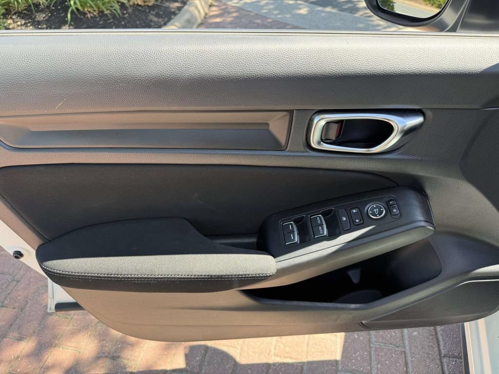 Used 2022 Honda Civic Sport image 13