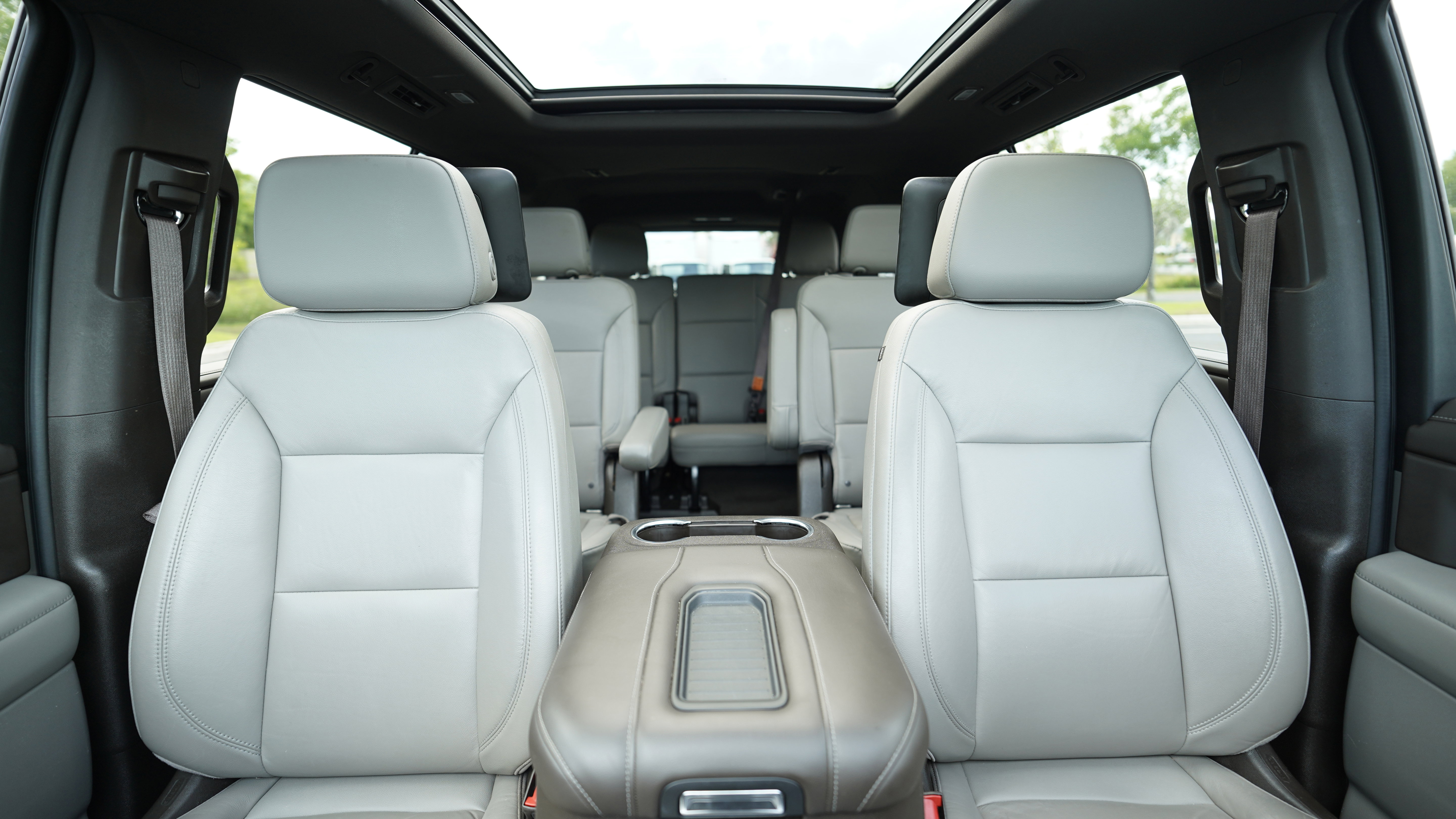 Used 2021 Chevrolet Suburban LT w/ Rear Media and Nav Package RWD image 8