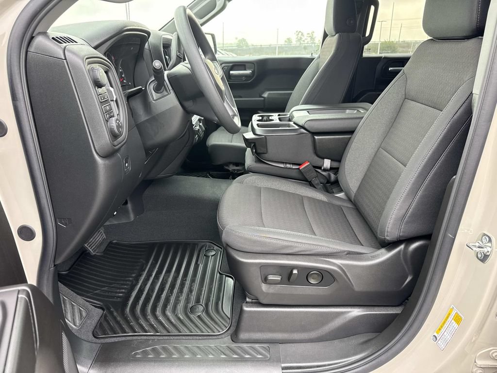 New 2026 Chevrolet Silverado 1500 Custom w/ Turbomax Blackout Package AWD/4WD image 9