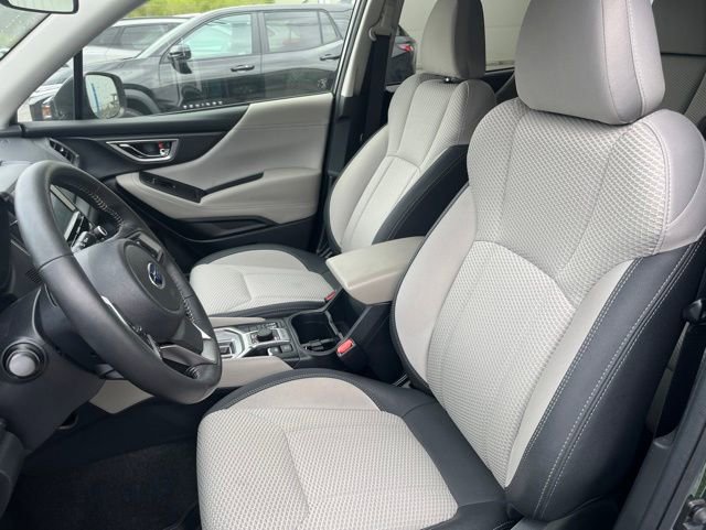 Used 2024 Subaru Forester Premium AWD/4WD image 12