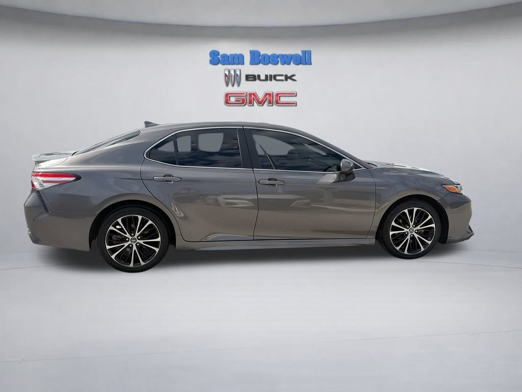 Used 2020 Toyota Camry SE FWD image 10