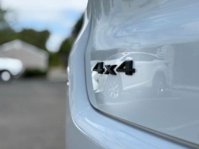 New 2025 Jeep Compass Limited w/ Sun & Sound Group AWD/4WD image 19