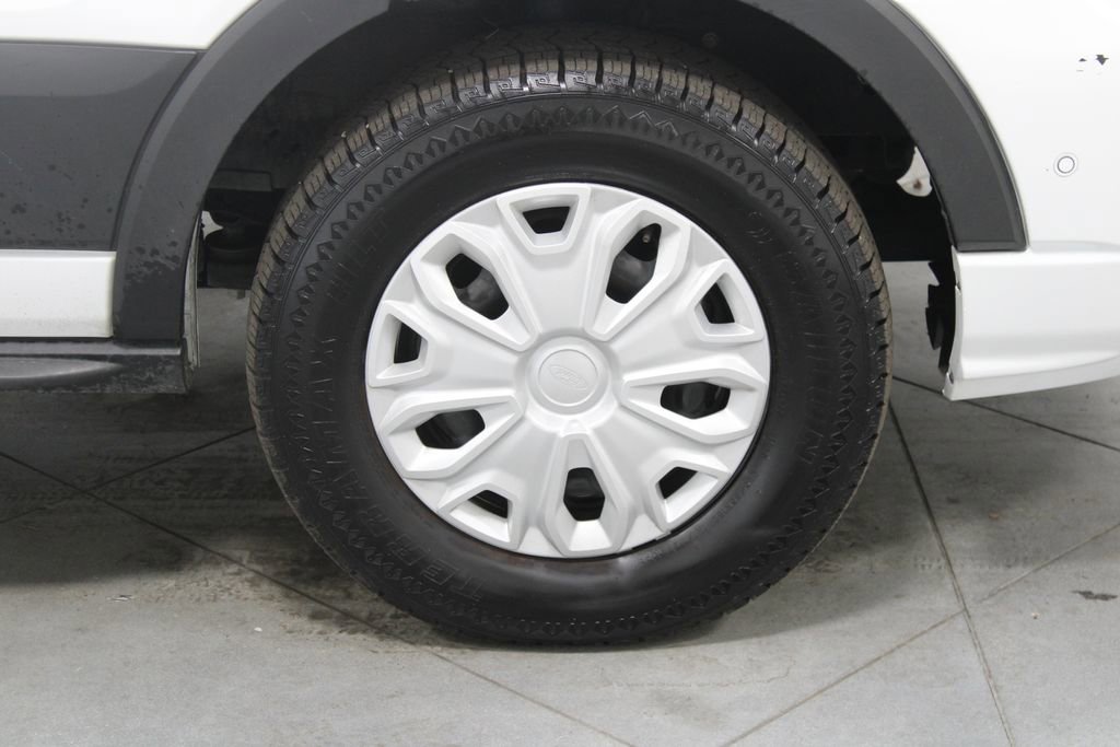 Used 2023 Ford Transit 350 XLT image 12