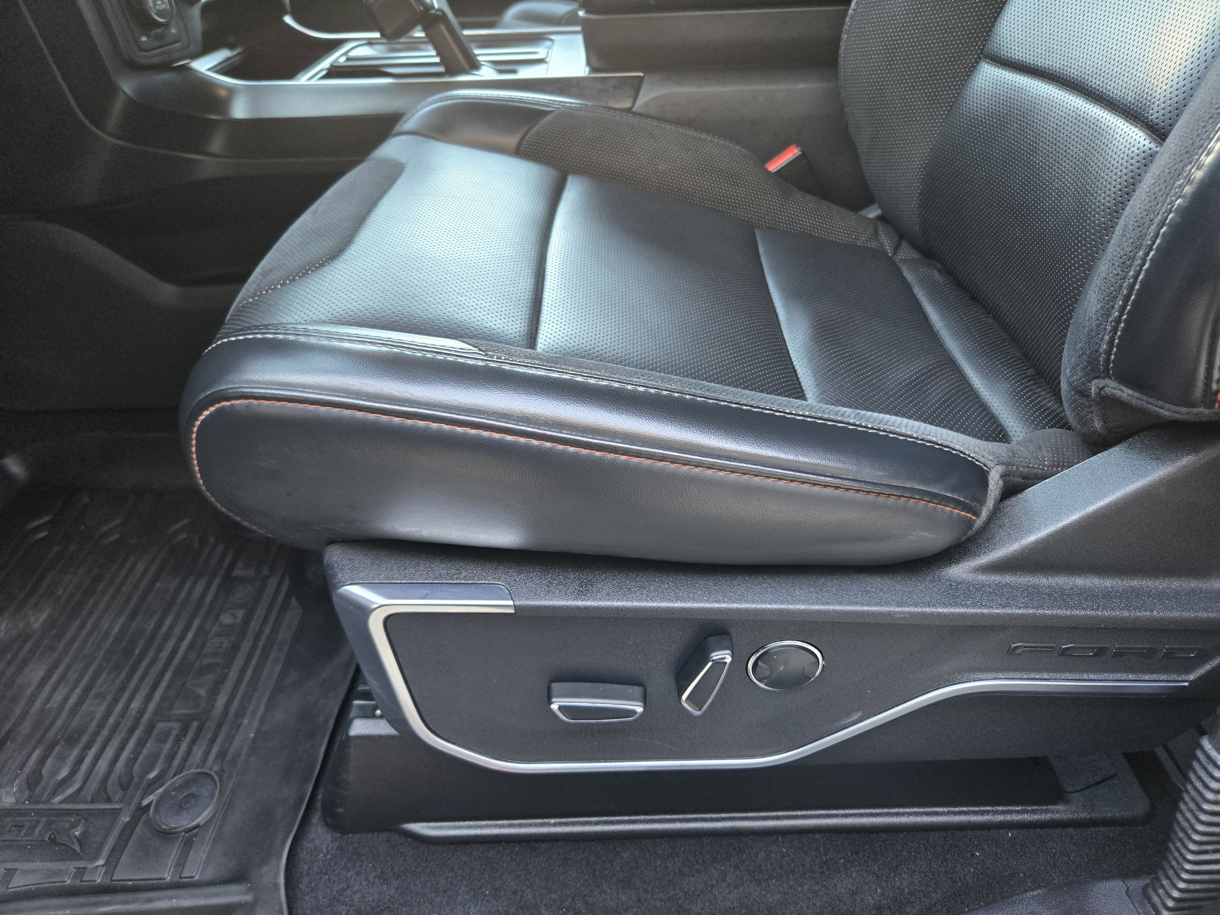 Used 2024 Ford F150 Raptor image 18