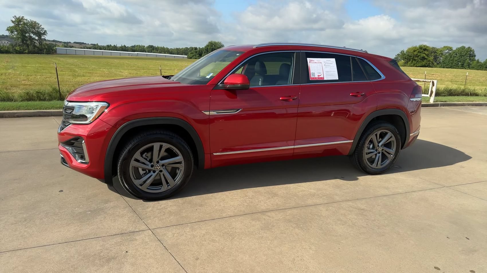Used 2024 Volkswagen Atlas Cross Sport SEL R-Line AWD/4WD image 4