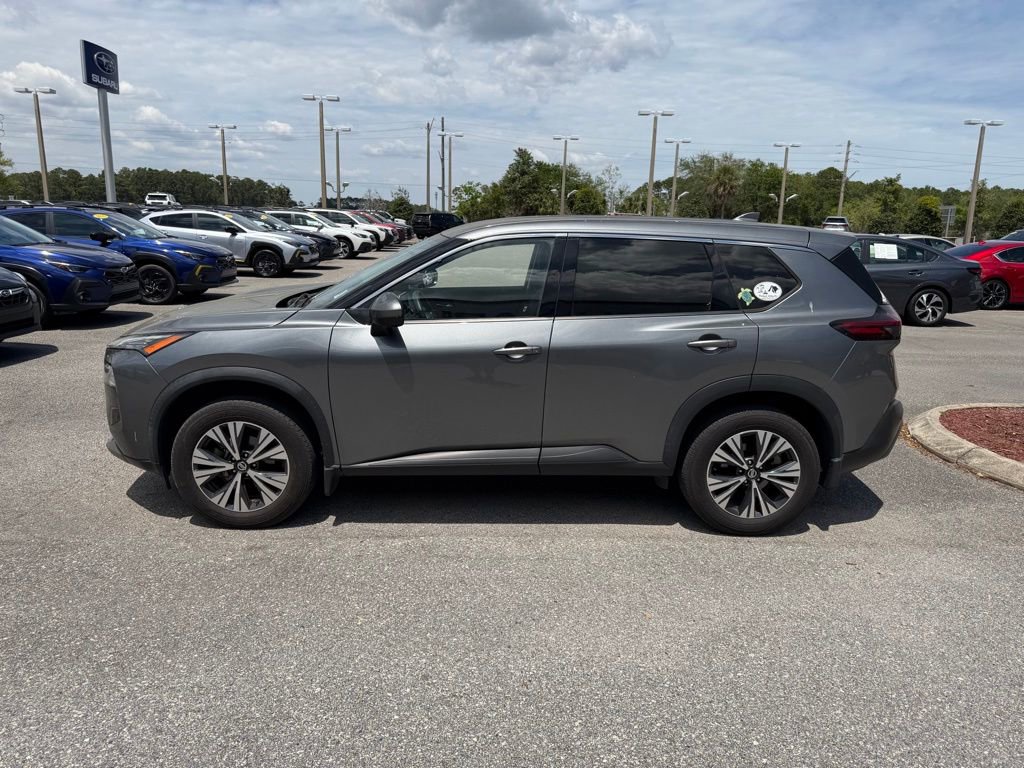 Used 2021 Nissan Rogue SV image 11