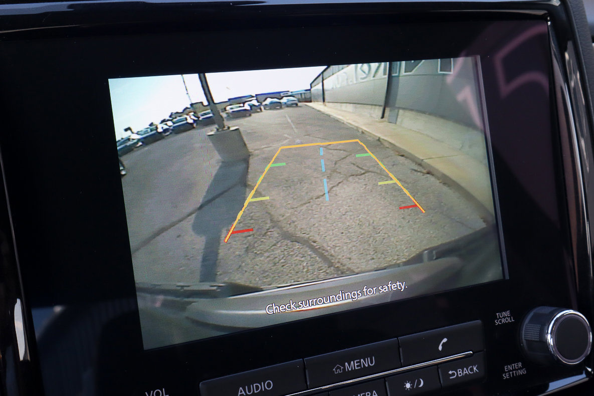 Used 2024 Nissan Frontier SV image 12