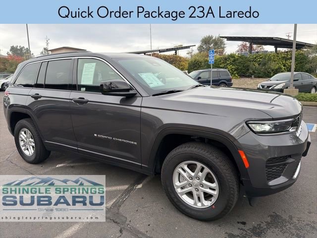 Used 2025 Jeep Grand Cherokee Laredo w/ Luxury Tech Group I image 2
