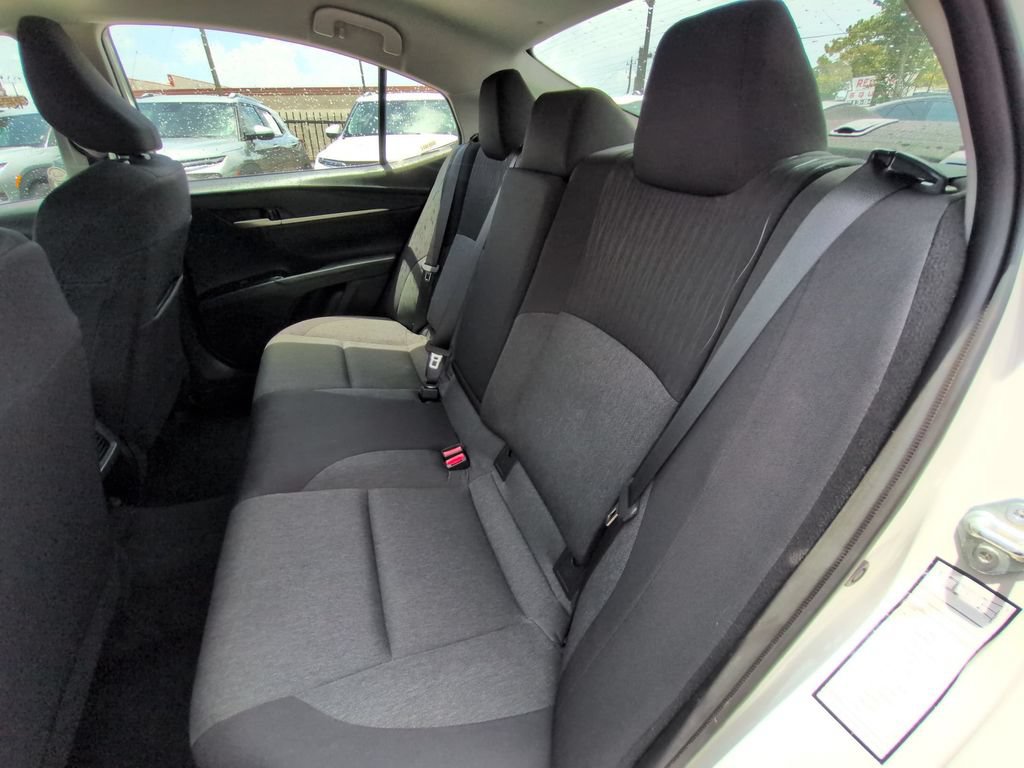 Used 2025 Toyota Camry LE FWD image 27