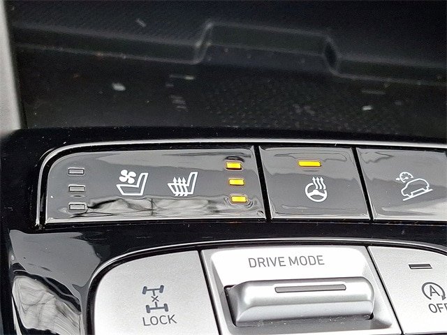 Certified 2023 Hyundai Tucson Limited AWD/4WD image 19