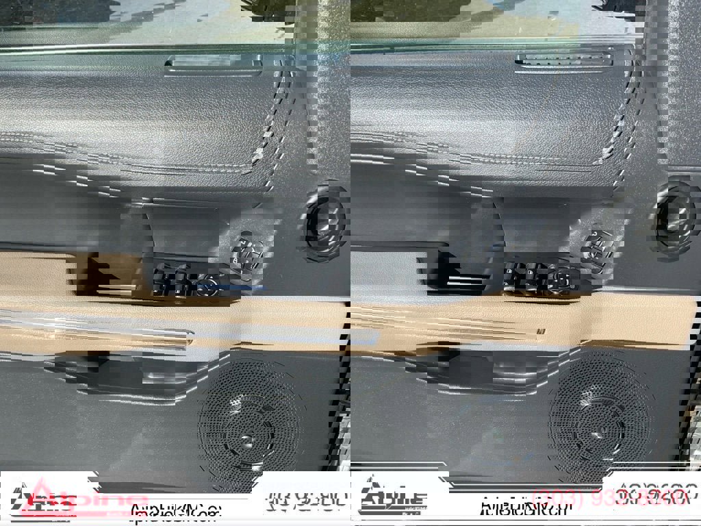 Used 2024 Ford Expedition Limited image 19