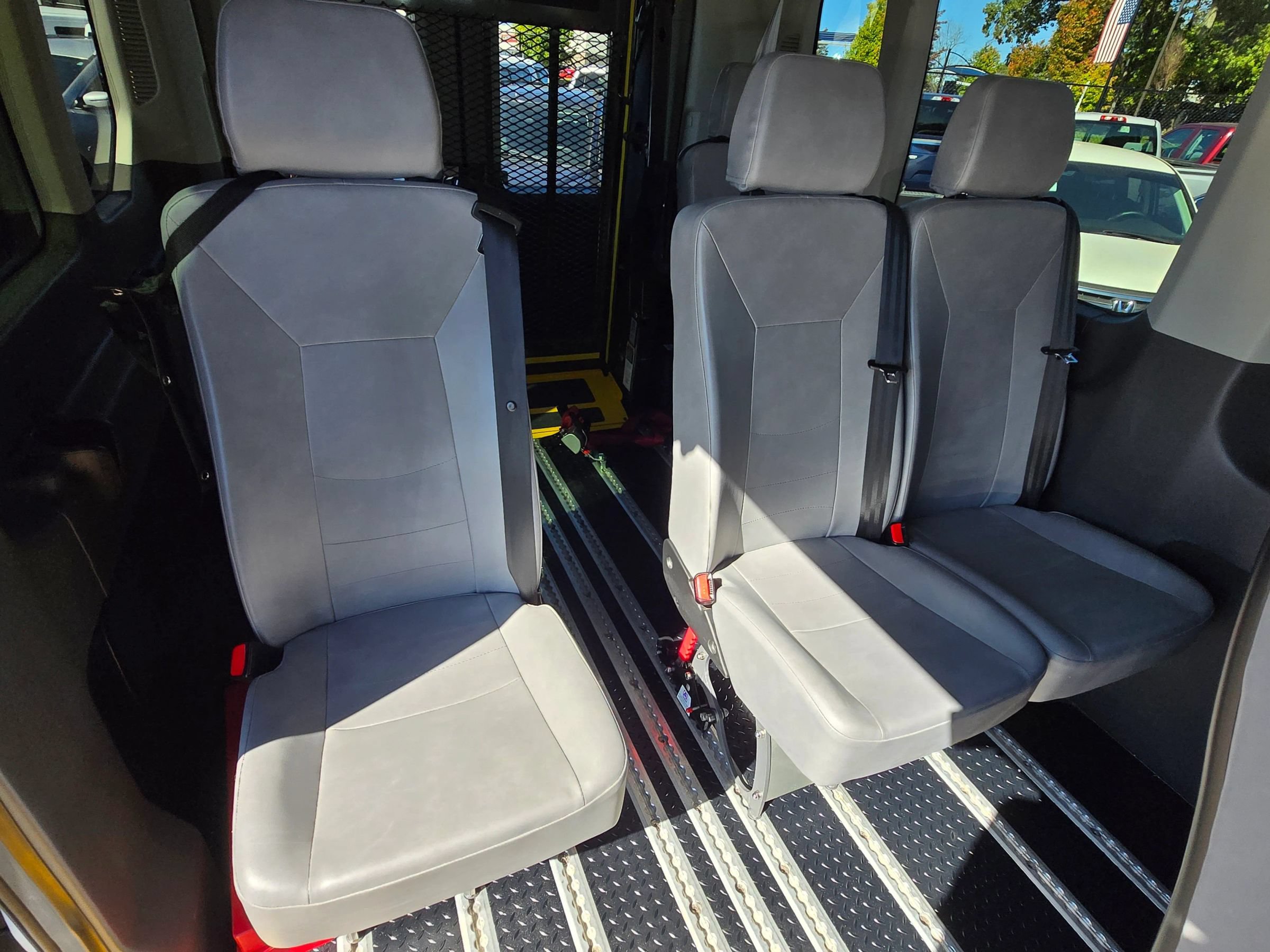 Used 2020 Ford Transit 350 XL RWD image 9