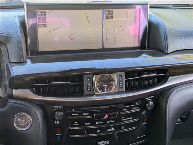 Used 2017 Lexus LX 570 4WD image 10