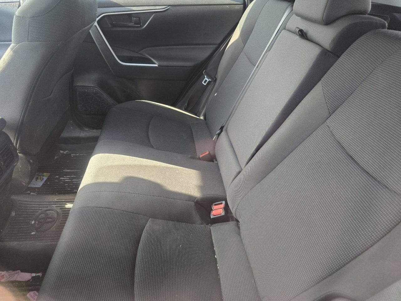 Used 2024 Toyota RAV4 LE AWD/4WD image 21