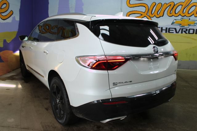 Used 2024 Buick Enclave Essence w/ Experience Buick Package AWD/4WD image 6