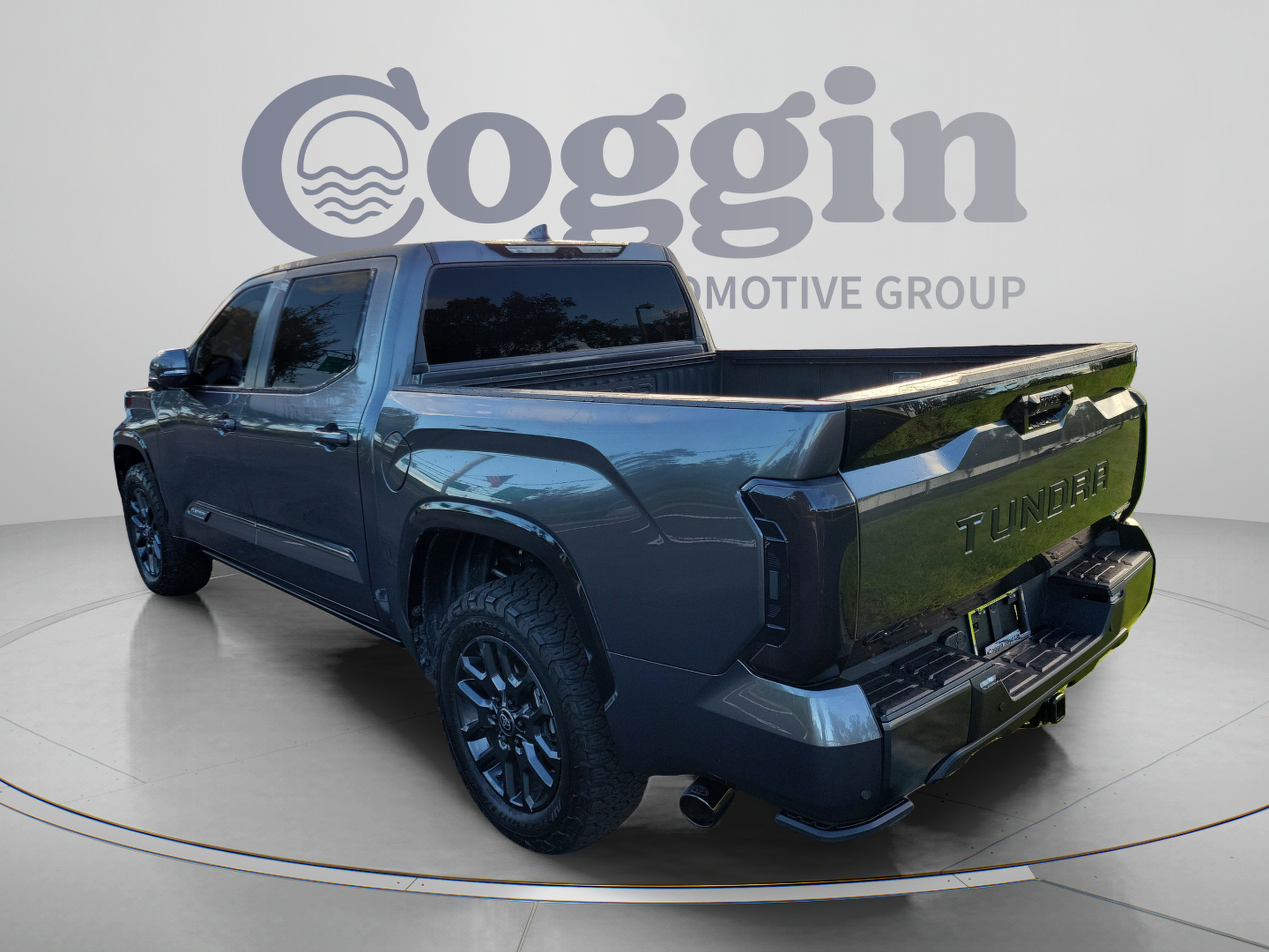 Used 2025 Toyota Tundra Platinum AWD/4WD image 4