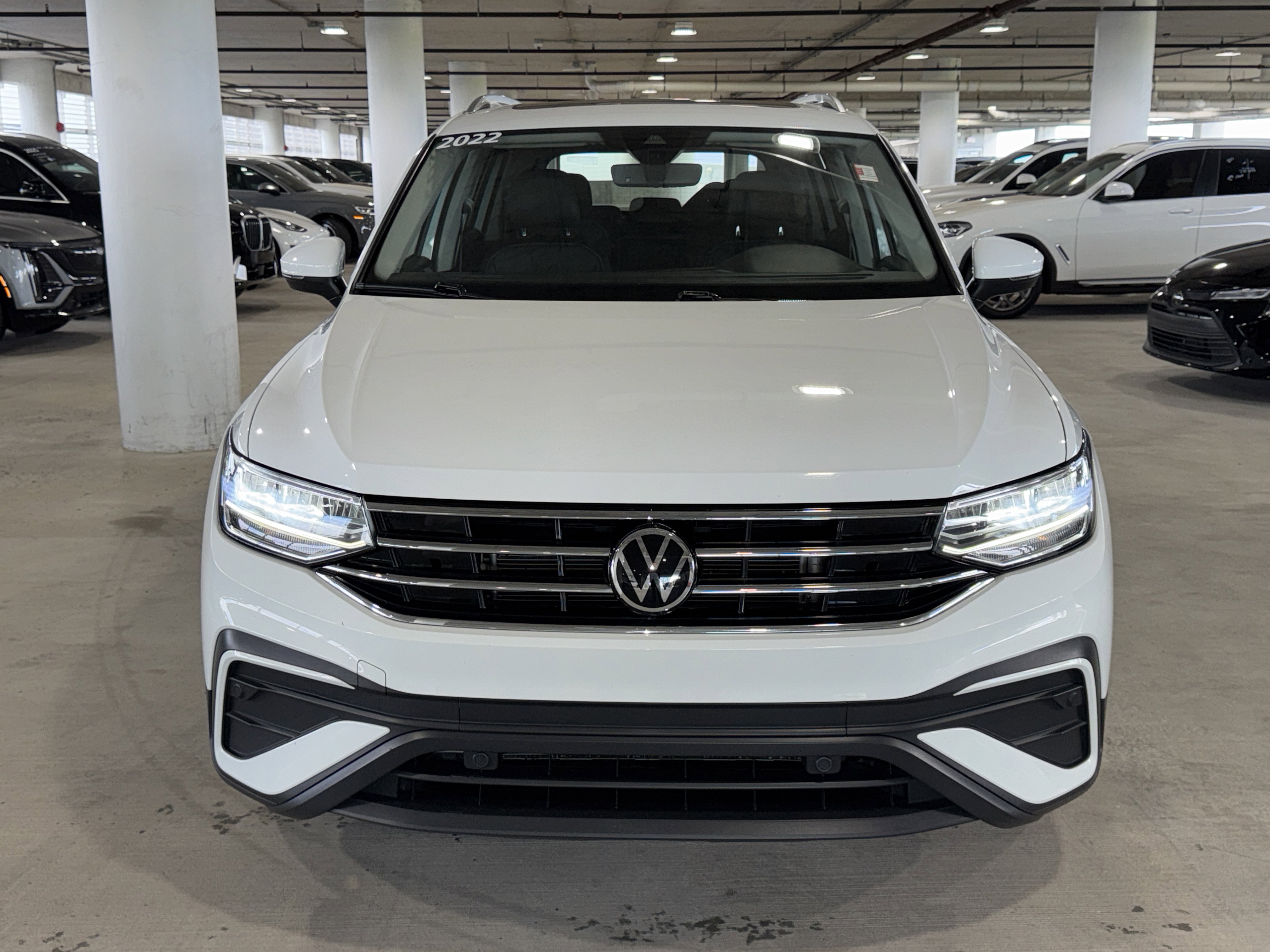 Used 2022 Volkswagen Tiguan SE image 3
