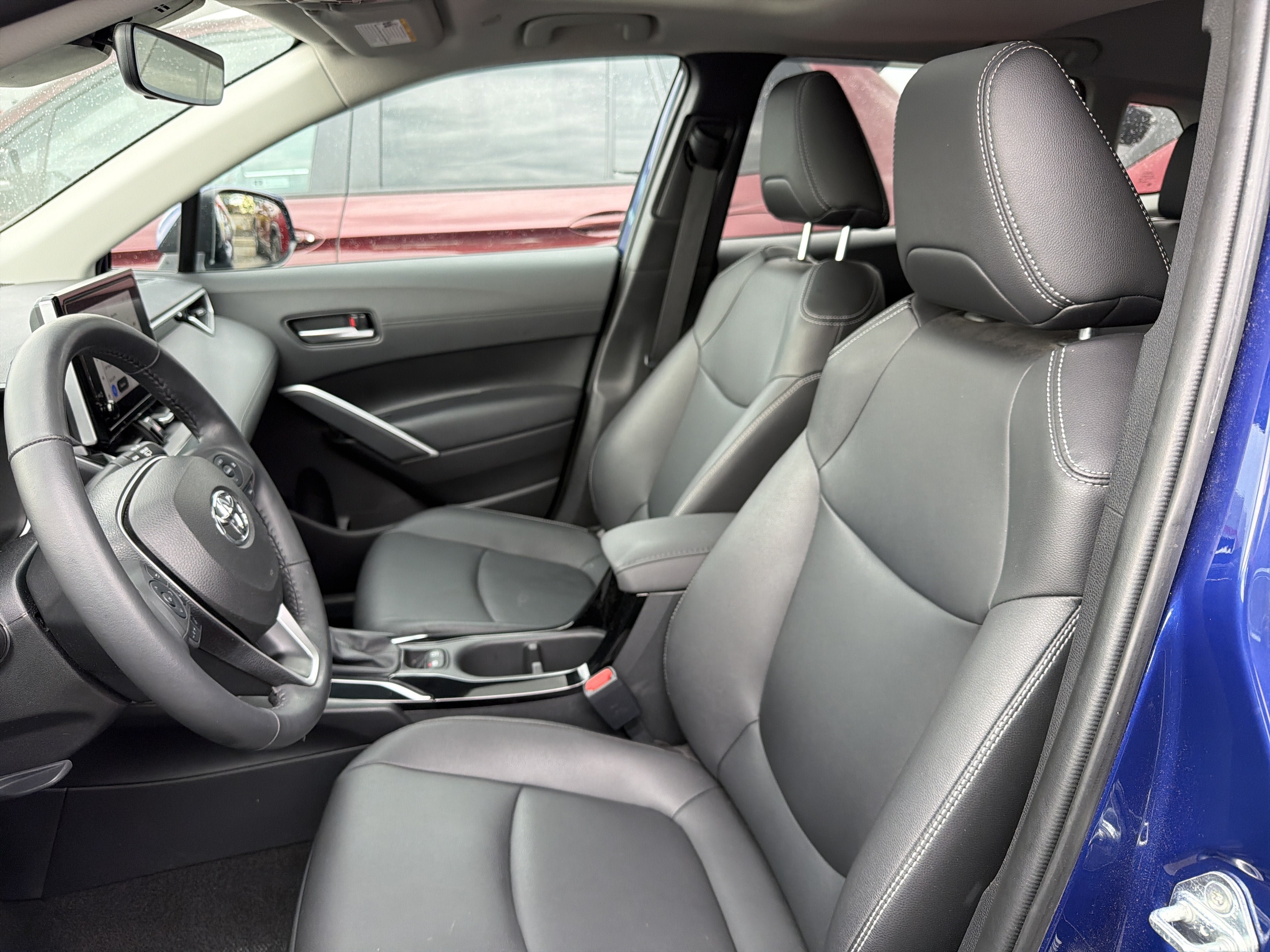 Used 2023 Toyota Corolla Cross XLE w/ Convenience Package AWD/4WD image 8