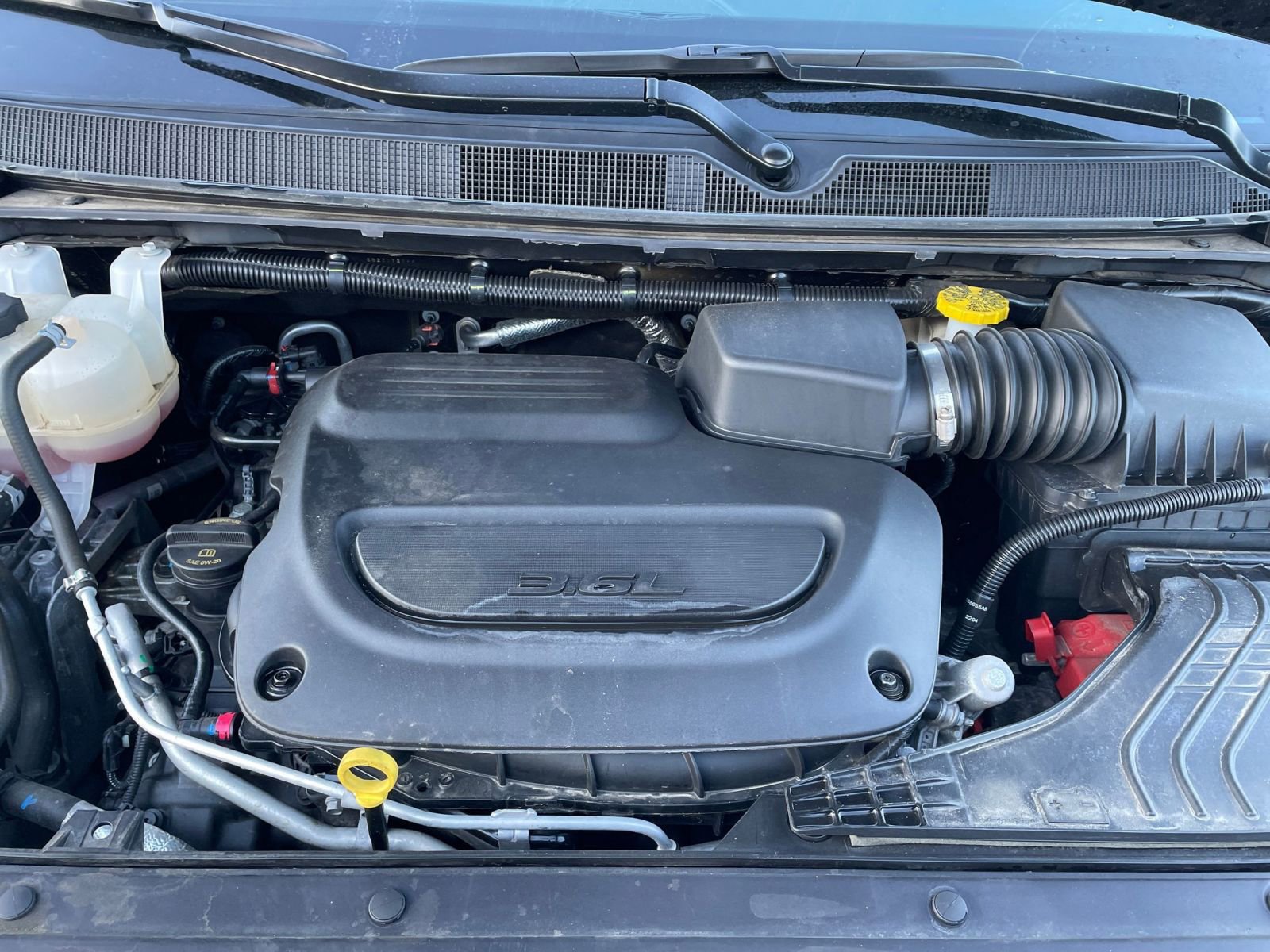 Used 2025 Chrysler Pacifica Select image 35