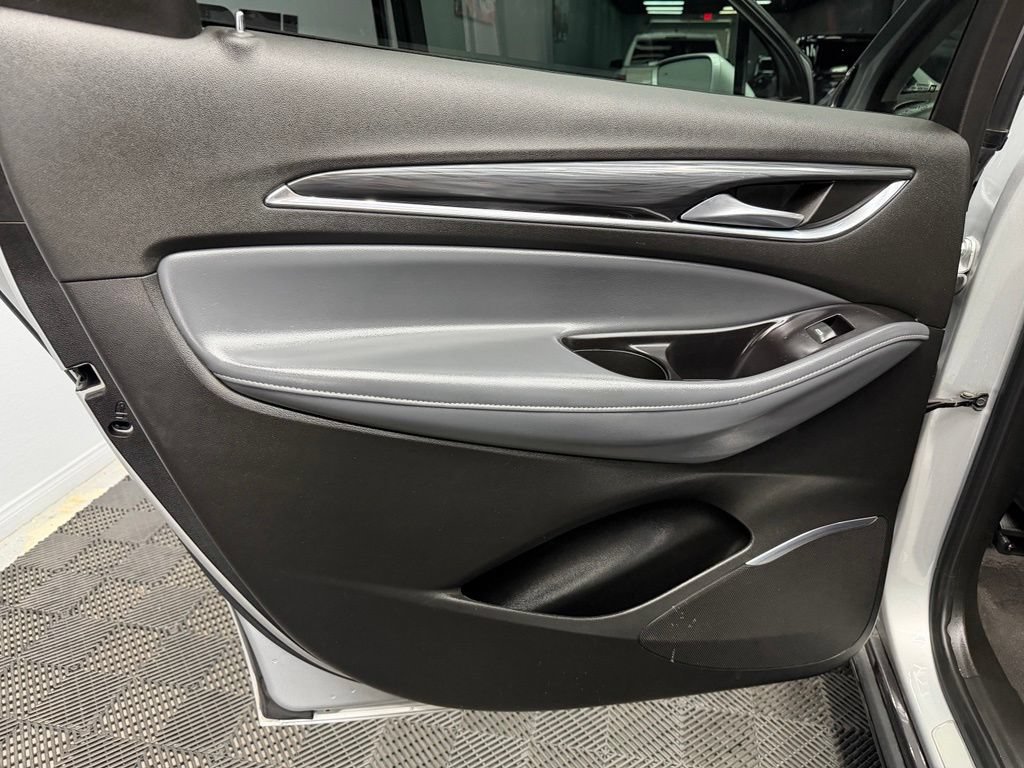 Used 2018 Buick Enclave Essence FWD image 42