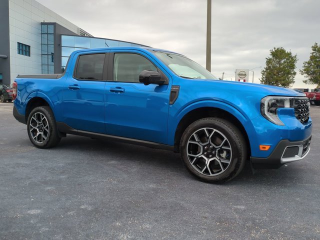 Used 2025 Ford Maverick Lariat image 2