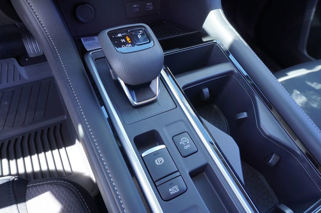 New 2025 Nissan Pathfinder SV image 19