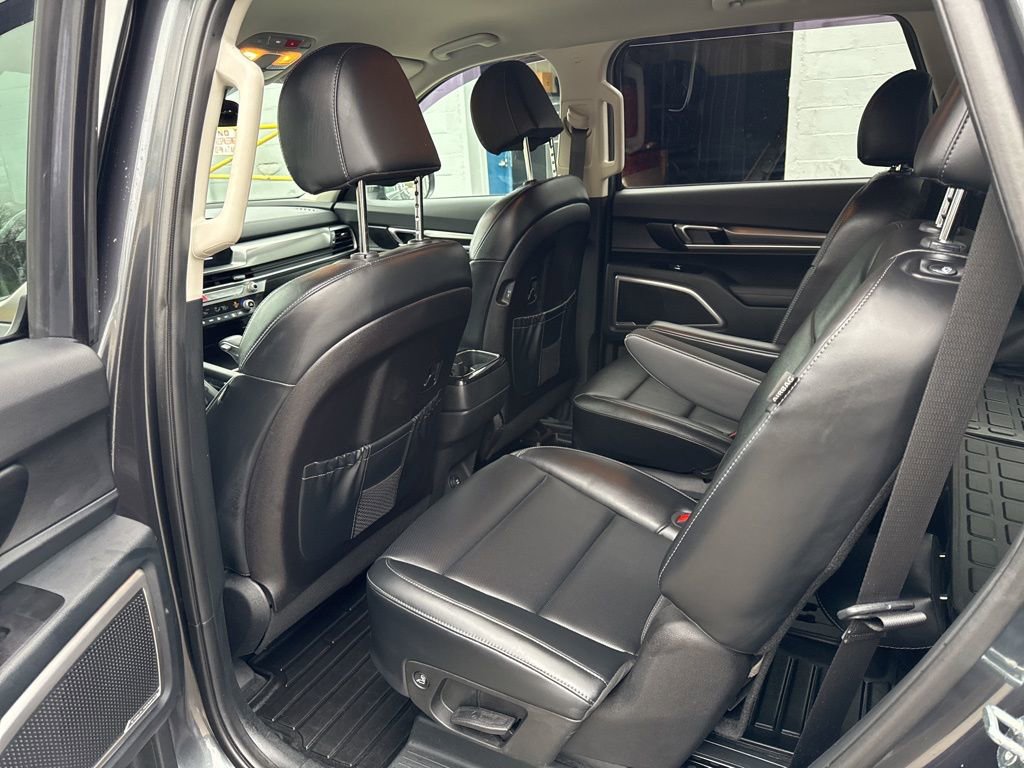 Used 2024 Kia Telluride S image 17