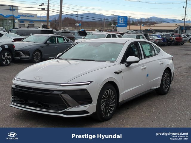New 2025 Hyundai Sonata SEL image 1