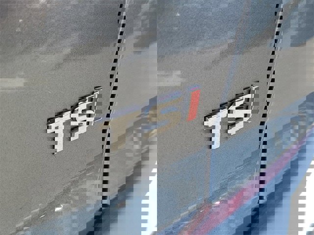 Used 2018 Volkswagen Passat 2.0T R-Line image 7