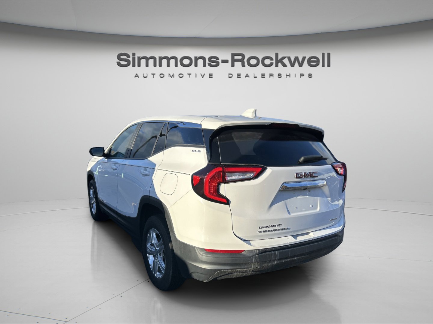 Used 2022 GMC Terrain SLE image 6