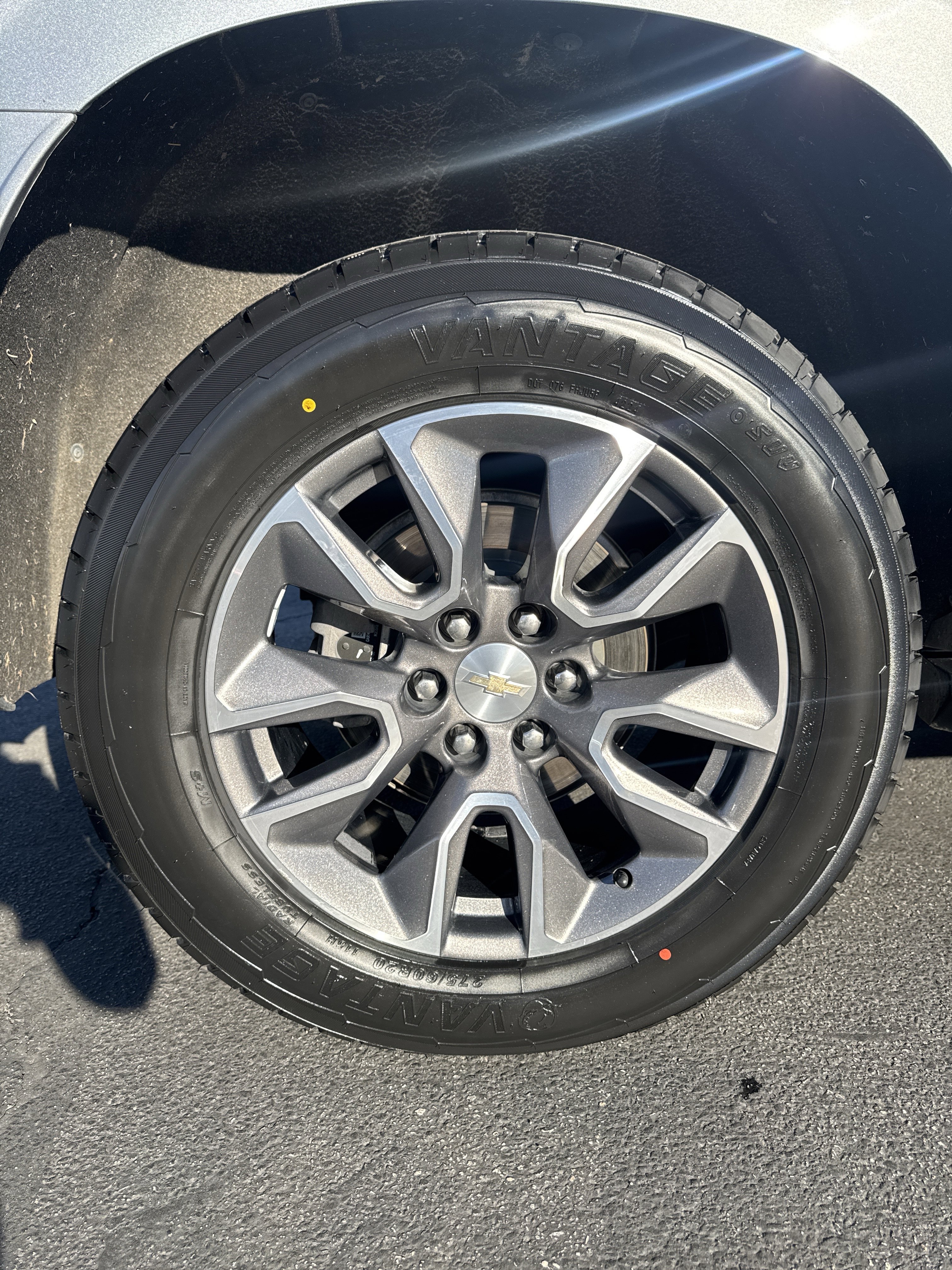 Used 2023 Chevrolet Suburban LS image 11