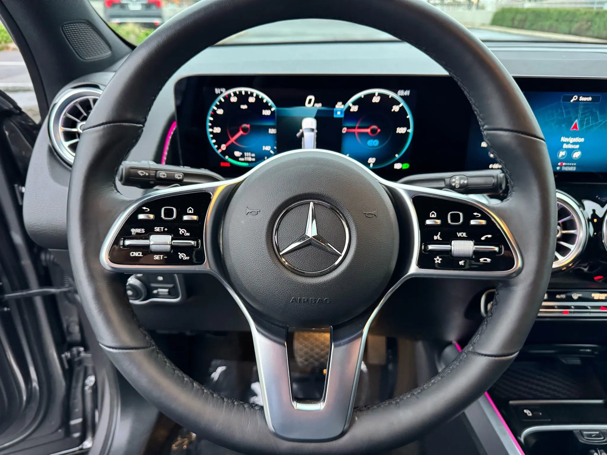 Used 2023 Mercedes-Benz EQB 300 4MATIC w/ Exclusive Package image 32