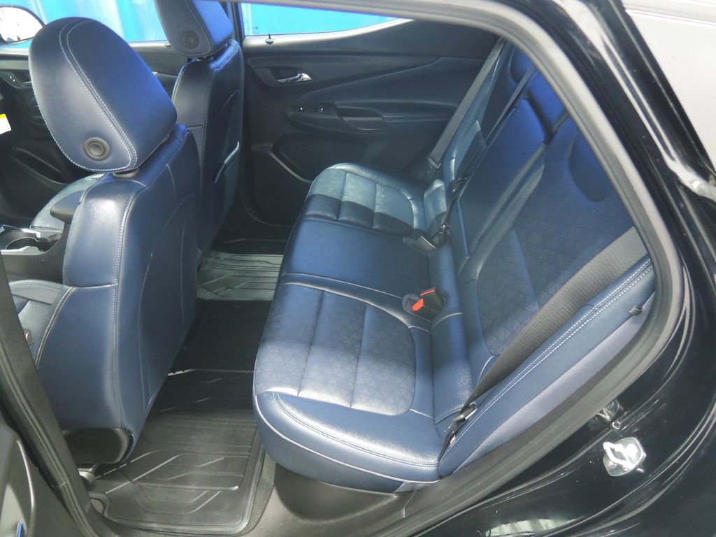 Used 2023 Chevrolet Bolt EUV Premier image 28