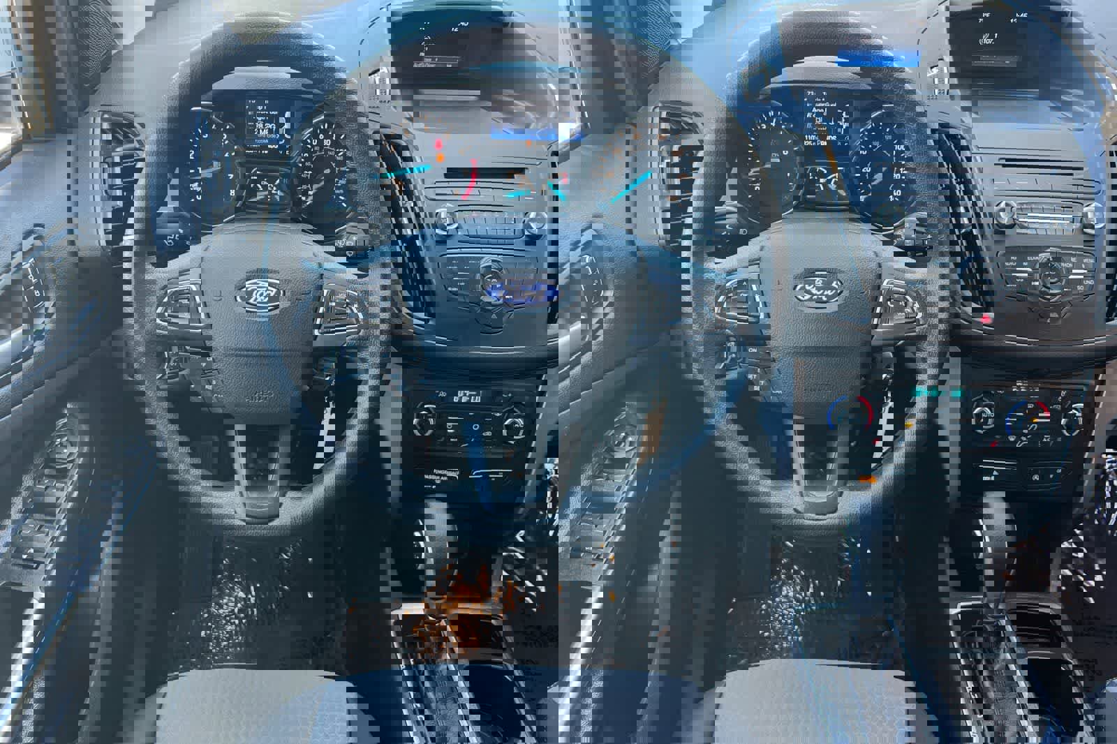 Used 2018 Ford Escape SE image 16