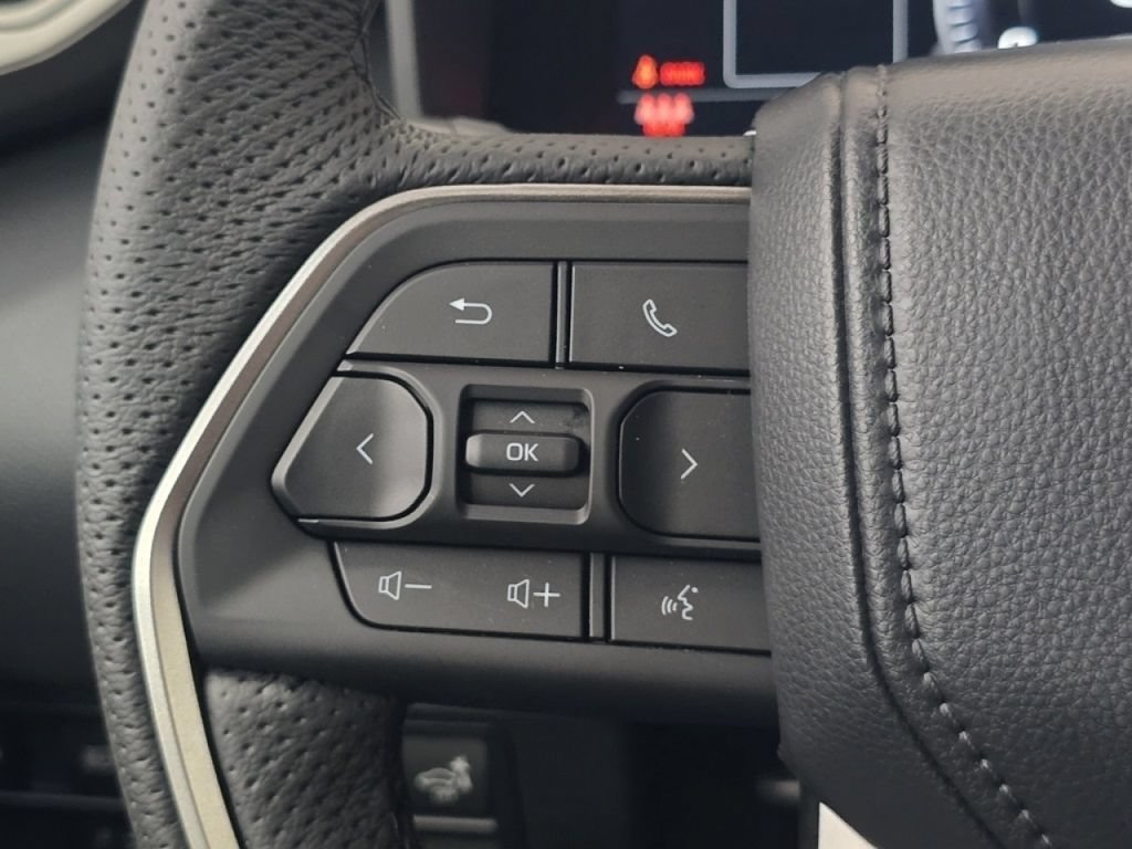 New 2026 Toyota Tundra Limited AWD/4WD image 33