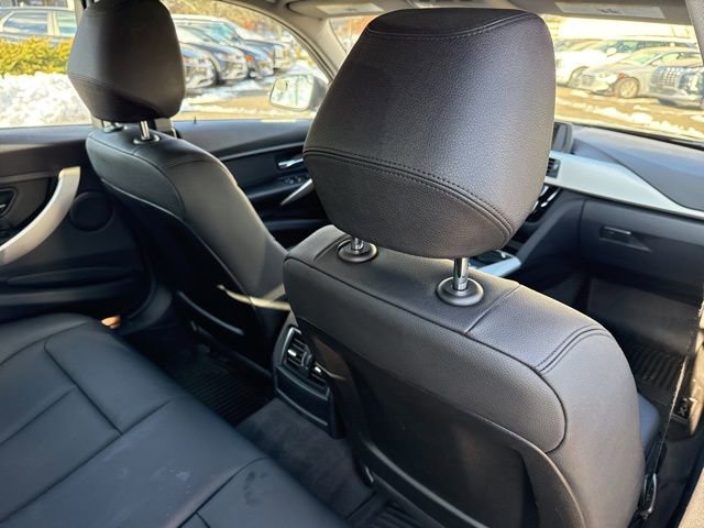 Used 2017 BMW 320i xDrive Sedan image 23